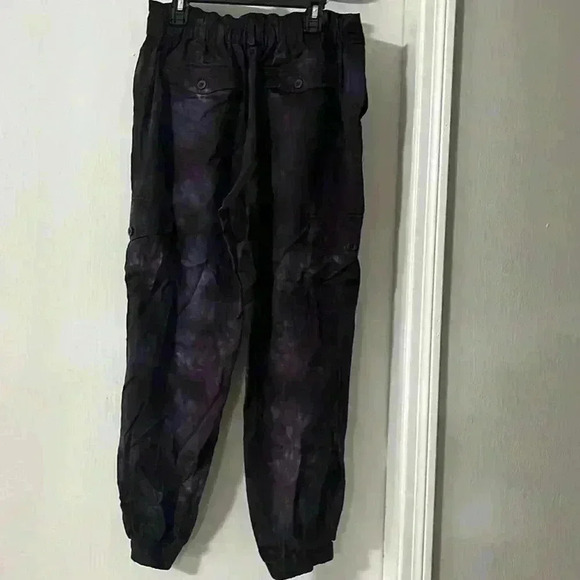 Cloth & Stone Anthropologie Chambray Tie-Dye Cargo Jogger Pants, Purple - Picture 5 of 10